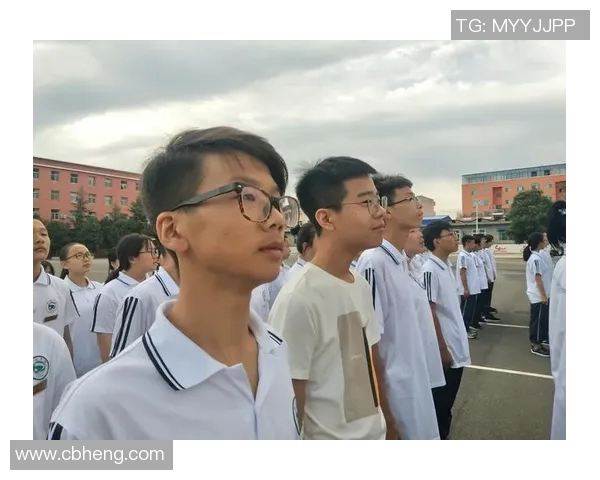 尼克足球明星广告：与世界顶级球员一起挑战极限，突破自我